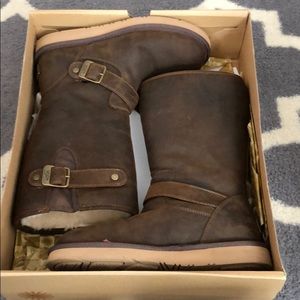 Size 7 UGG Leather Winter Boots